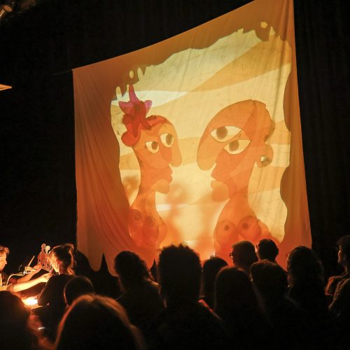 2 Mundos, da Companhia Lumiato Teatro de Formas Animadas - foto paullo amarall / FCCR