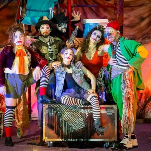 Grupo Nômade apresenta “Caravana do Circo Sem Futuro” em São José dos Campos, Paraibuna e Caçapava.
